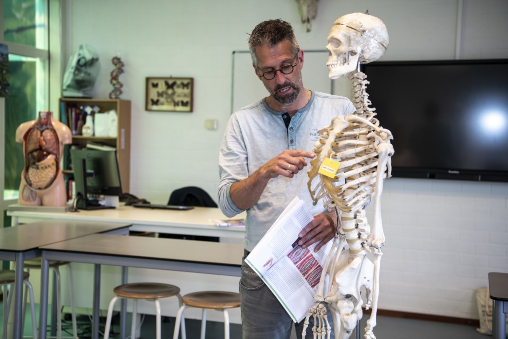 Te laat, ziek, verlof ds. Pierson College